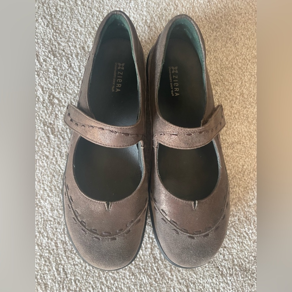 ZIERA LEATHER /SUEDE  UPPER COMFORT SHOES SIZE 40 (9-9.5)